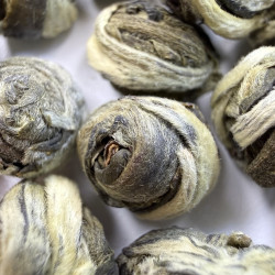 Бай Лун Чжу — купить белый чай «Белая Жемчужина Дракона»