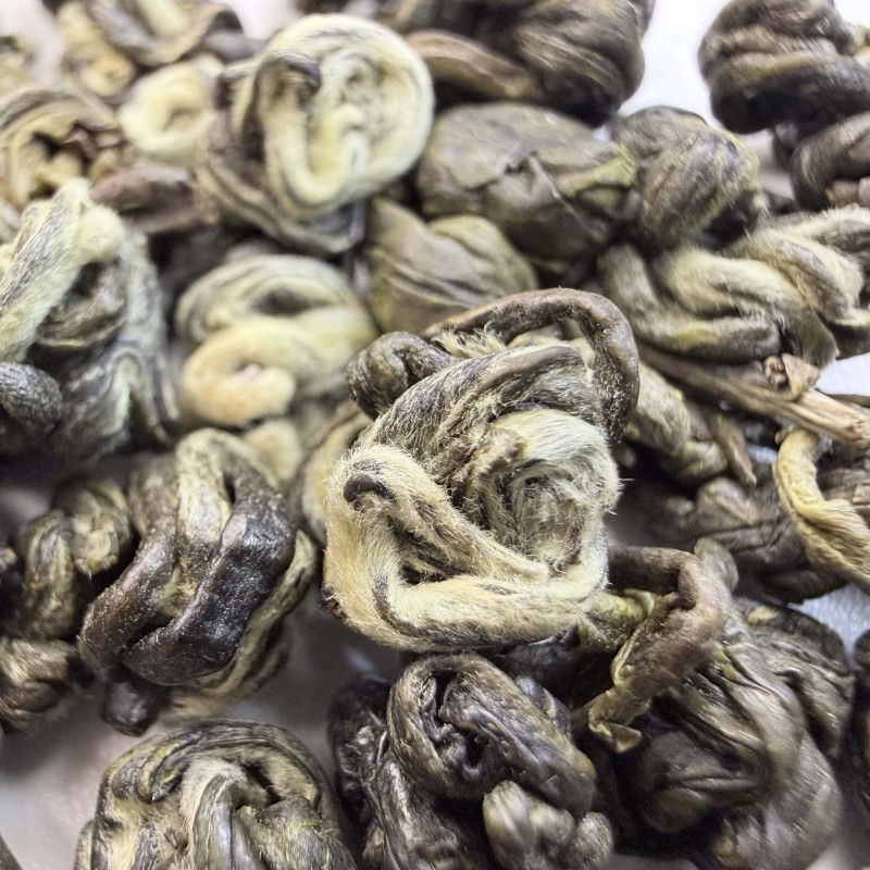 Би Ло Чунь — купить зелёный чай «Изумрудные спирали весны»