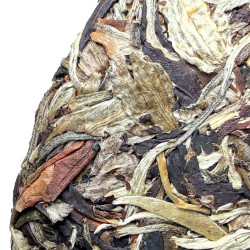 Белый чай Баня (Юэ Гуан Бай) 357 г — чай после бани для расслабления и восстановления